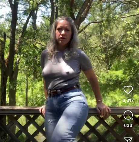 Laura Von Gallucci photo 34