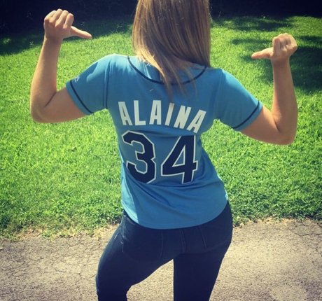 Lauren Alaina photo 10