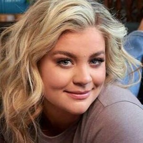 Lauren Alaina photo 13