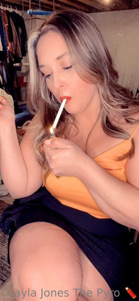 Layla Jones photo 40