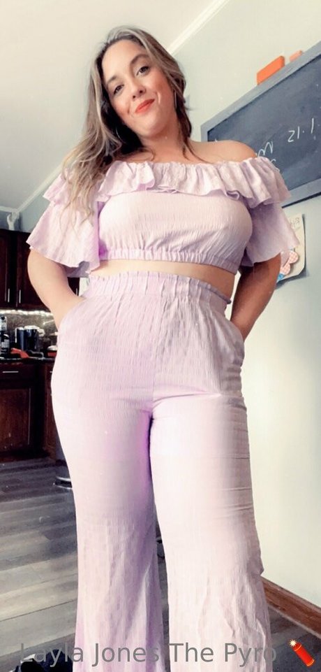 Layla Jones photo 132