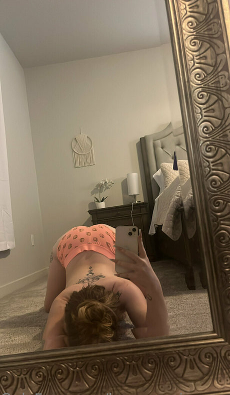 Layonna simpson photo 3