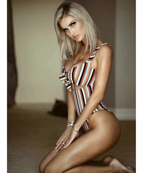 Leanna Bartlett photo 45