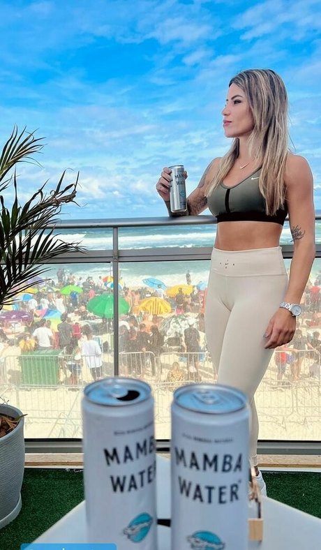 Leticia Bufoni photo 7