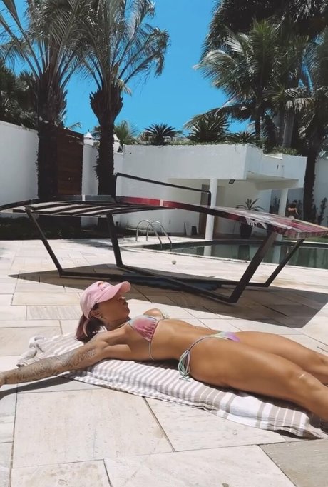 Leticia Bufoni photo 34