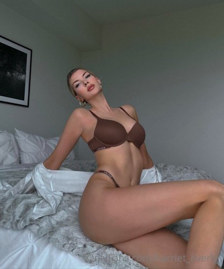 Lia Fox photo 9