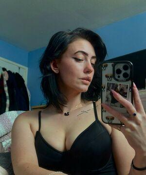 Lianna Gregory photo 4