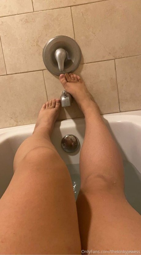 Libby Deranleau photo 25