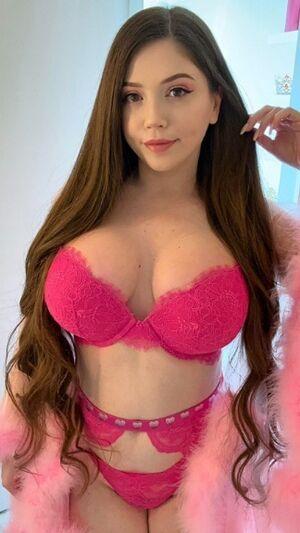 LilCanadianGirl photo 4