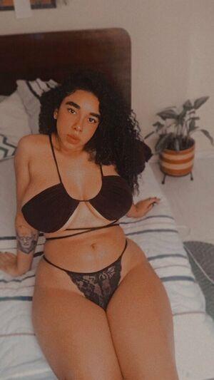 Lilith photo 130