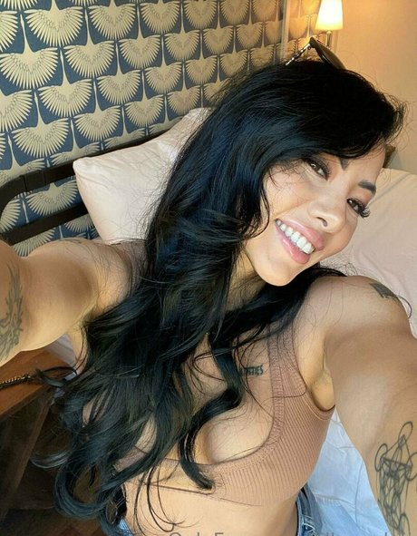 Lilkymchiii photo 95