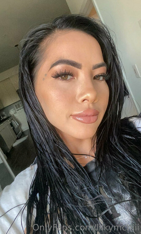 Lilkymchiii photo 105