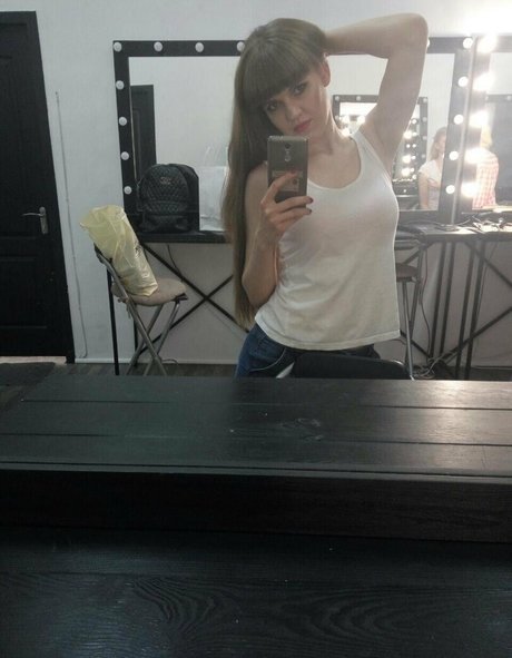 Lilyapricot photo 123