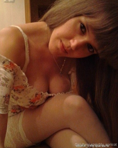 Lilyapricot photo 172