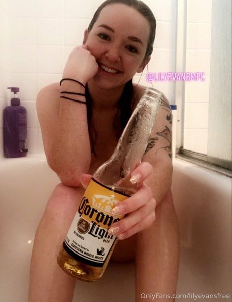Lilyevansfree photo 9