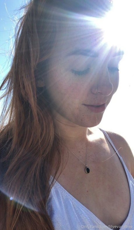 Lilyevansfree photo 75