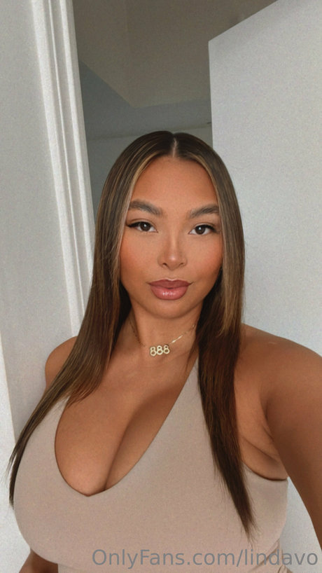 Linda Vo photo 94