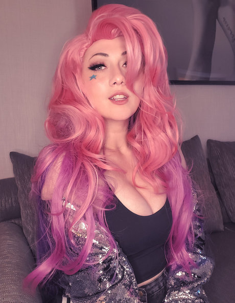 Lindsay Elyse photo 104