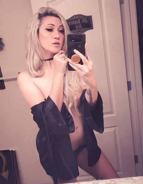 Lindsay Elyse photo 197