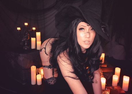 Lindsay Elyse photo 360