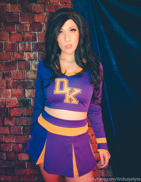 Lindsay Elyse photo 412