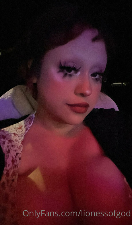 Lionessofgod photo 1