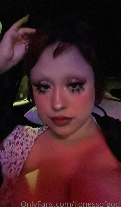 Lionessofgod photo 2