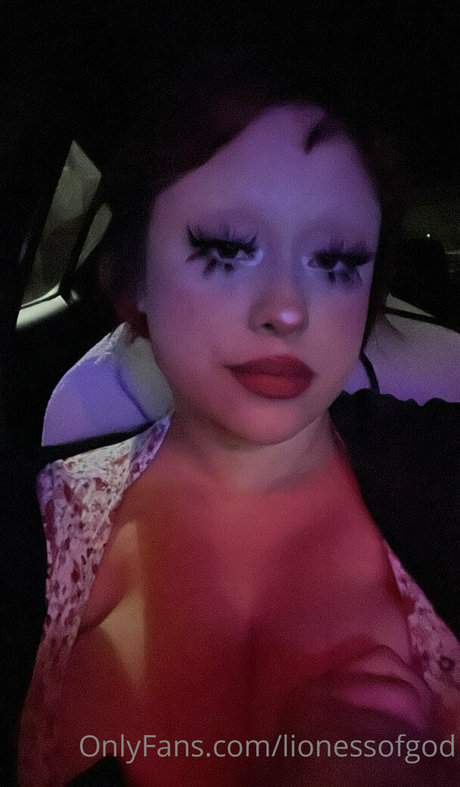 Lionessofgod photo 3