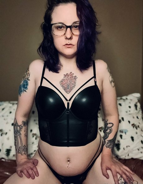 Littlelolly89 photo 18