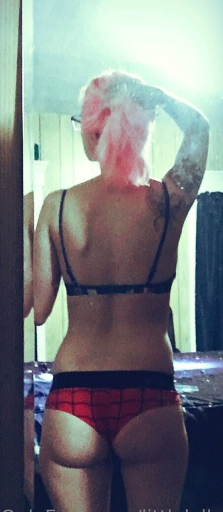 Littlelolly89 photo 28