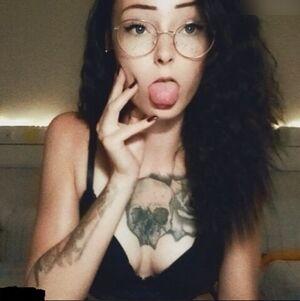 LittleMissNaughty photo 8