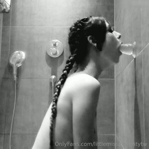 LittleMissNaughty photo 34