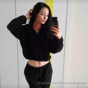 LittleMissNaughty photo 52