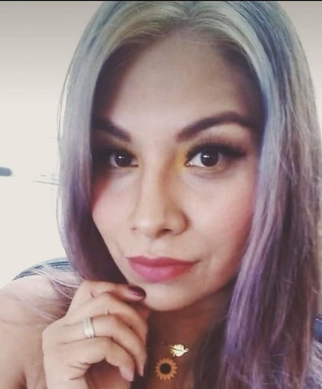 Lizbeth Martinez photo 24