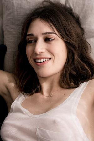 Lizzy Caplan photo 33