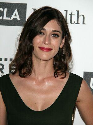 Lizzy Caplan photo 39