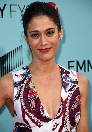 Lizzy Caplan photo 61