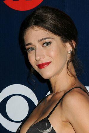 Lizzy Caplan photo 103