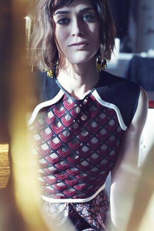 Lizzy Caplan photo 112