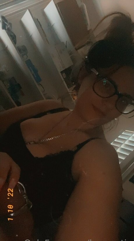 Loowcutie photo 2