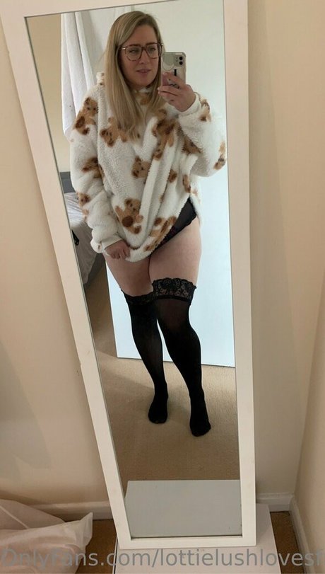 Lottielushlovesfree photo 25