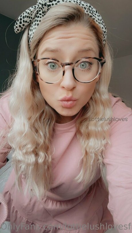 Lottielushlovesfree photo 60