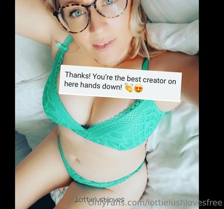 Lottielushlovesfree photo 63