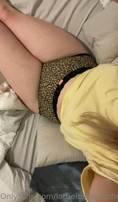 Lottielushlovesfree photo 65