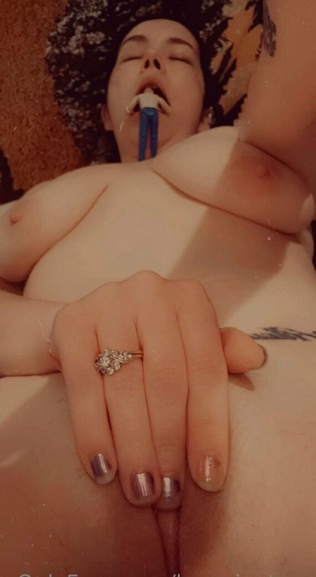 Lovegiantess photo 297