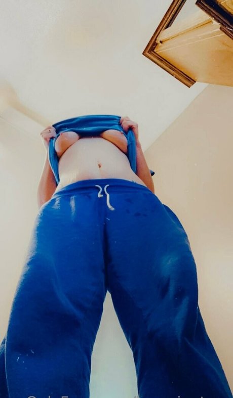 Lovegiantess photo 394