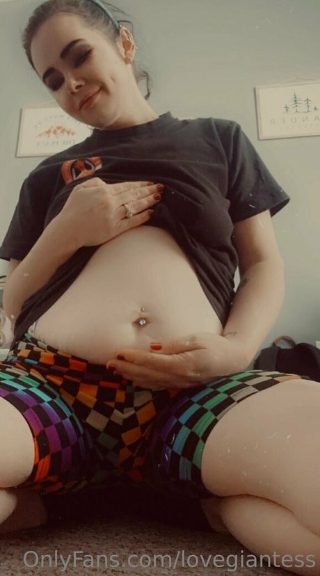 Lovegiantess photo 413