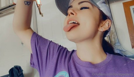 Lovegiantess photo 423