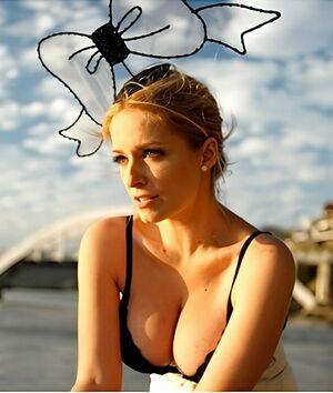 Luciana Vendramini photo 42