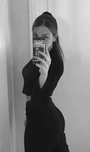 Lucy Alfonsi Varon photo 15
